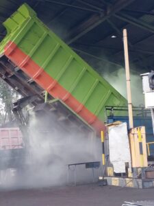 Pemasangan Dust Fogger pada Dump Hopper. Mengatasi Polusi Debu Batubara secara Efektif pada area jatuhan batubara