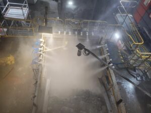 Pemasangan Dust Fogger pada Hopper Jaw Crusher. Mengatasi Polusi Debu Batubara secara Efektif pada area jatuhan batubara